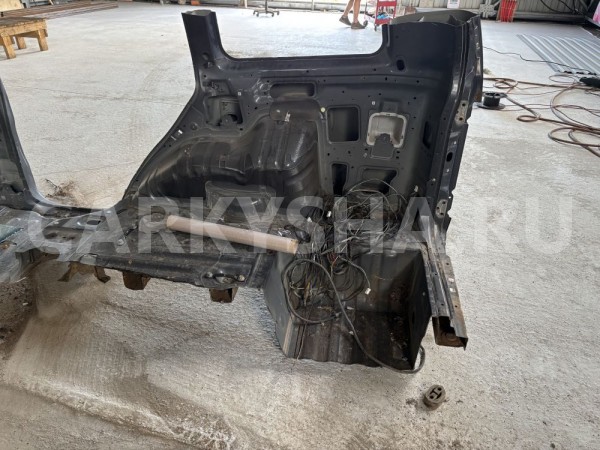 Задняя правая четверть Pajero 4 правое крыло lV Mitsubishi i оригинальный номер 5301B974