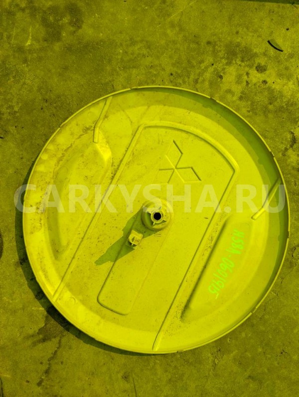 Колпак запасного колеса Mitsubishi Pajero оригинальный номер MR418195