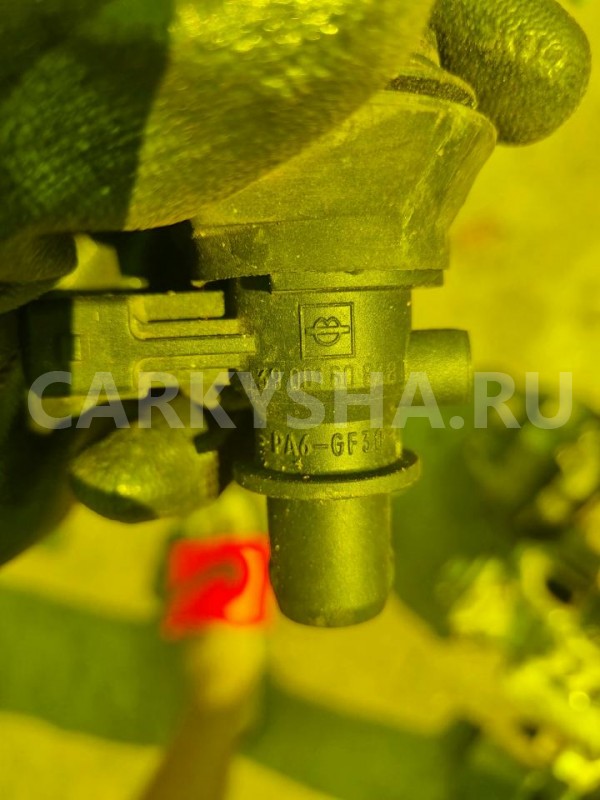 Вакуумный клапан Volvo V70 оригинальный номер 8653644