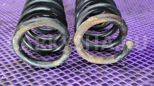 Пружины задние Mercedes-Benz W210 Mercedes-Benz E-klasse 