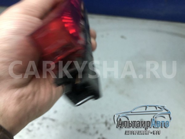 Дополнительный стоп сигнал Ford Focus 2 Ford Focus оригинальный номер 1s7113a613ae