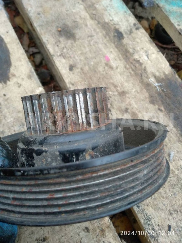 Шкив коленвала Volkswagen Golf Mk5 (2003—2009) Volkswagen Golf оригинальный номер 06a105263d