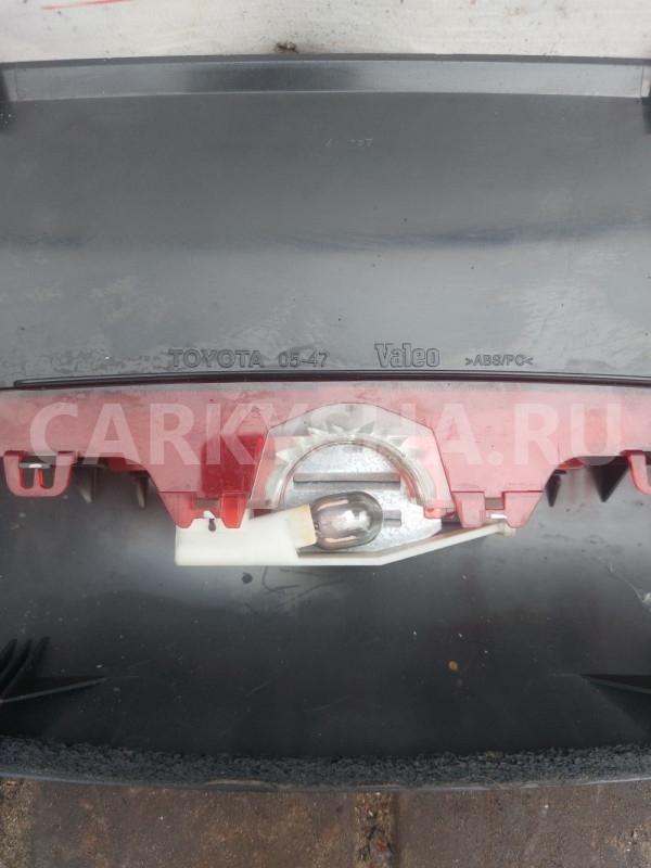 Фонарь задний стоп сигнала Toyota Avensis T250 Toyota Avensis оригинальный номер 8157005042B0
