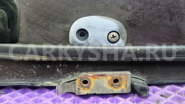 Крышка люка Nissan Terrano WD21 Nissan Terrano 