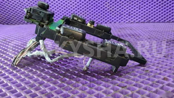 Блок кнопок стеклоподъемника Mercedes-Benz W210 Mercedes-Benz E-klasse оригинальный номер 2108200110