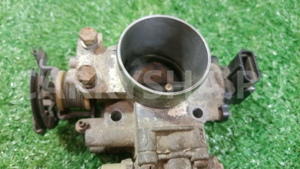 Дроссельная заслонка Toyota Carina E AТ191 4A-FE Toyota Carina оригинальный номер 2227015010