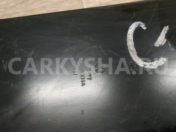 Кронштейн фары правой Volkswagen Tiguan оригинальный номер 5N0806930A