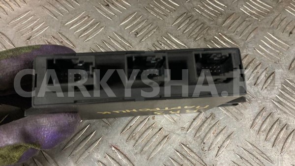 Блок управления парктроником Range Rover 3 L322 Land Rover Range Rover оригинальный номер YWC000931