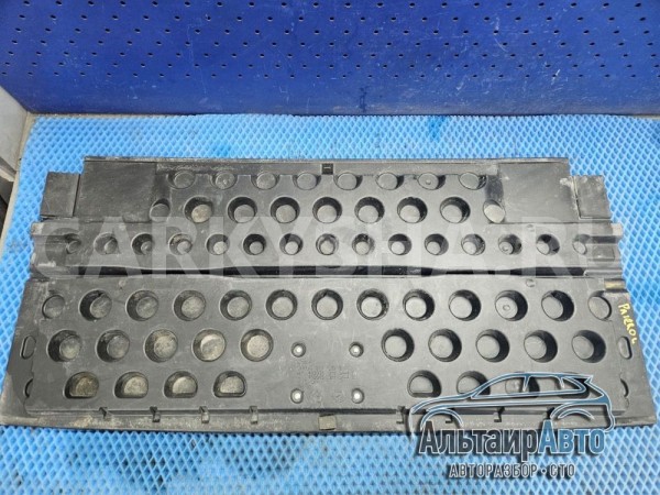 Пол - полка багажника Pajero 4 2015 Mitsubishi i оригинальный номер MR402036