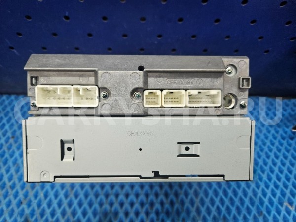 Штатная магнитола Toyota Avensis T250 Toyota Avensis оригинальный номер 8612005110