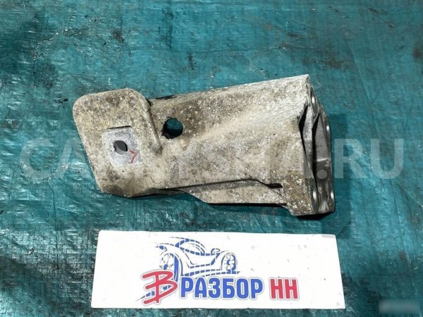 кронштейн двигателя левый Land Rover Discovery 3 Land Rover Discovery оригинальный номер KKU500580 / 4H226061AA