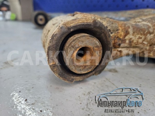 Рычаг передний правый Нижний Discovery III Land Rover Discovery оригинальный номер RBJ500183