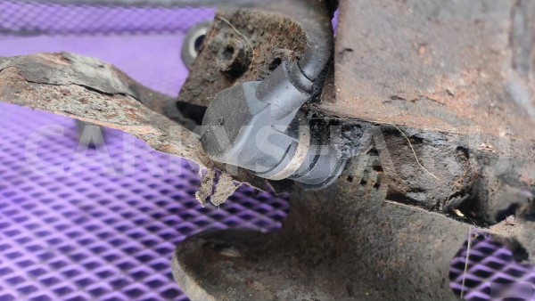 Кулак поворотный передний левый Mercedes-Benz W210 Mercedes-Benz E-klasse 