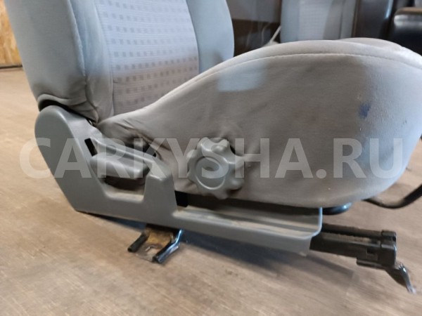 Сиденье переднее правое Mitsubishi i 