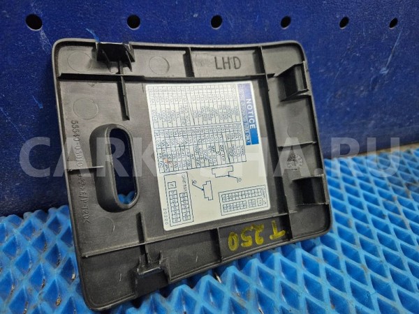 Крышка предохранителей салона Toyota Avensis T250 Toyota Avensis оригинальный номер 5554005010