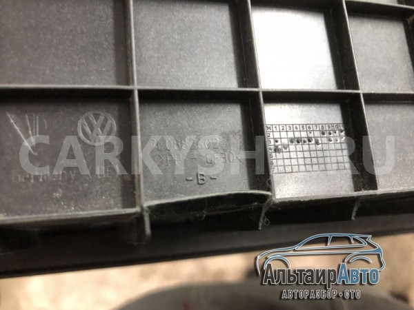 Ящик под сидение Volkswagen Touareg Volkswagen Touareg оригинальный номер 7L0882602