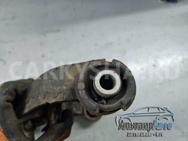 Рычаг передний верхний левый discovery 3 Land Rover Discovery оригинальный номер RBJ500232