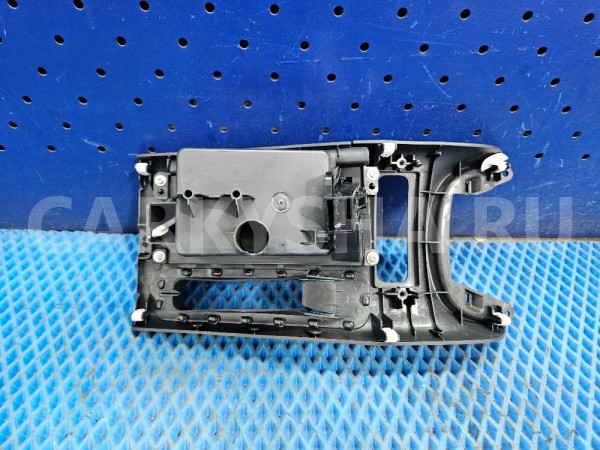 Нижняя часть накладка консоли Toyota Avensis T250 Toyota Avensis оригинальный номер 5880505012B0