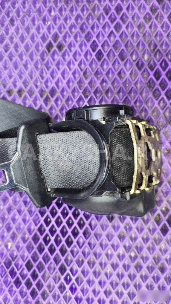 Ремень безопасности задний/п Mercedes-Benz W210 Mercedes-Benz E-klasse 