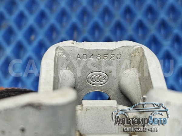 Петля передней левой двери Pajero 4 2015 ПАРА Mitsubishi i оригинальный номер MR964926