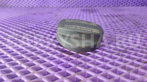 Крышка маслозаливной горловины Mercedes-Benz W210 Mercedes-Benz Vito оригинальный номер 1110180302