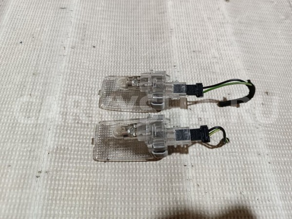 Плафон салонный Land Rover Range Rover оригинальный номер 1430854