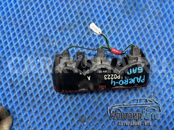 Дополнительный стоп сигнал Pajero 4 Mitsubishi i 