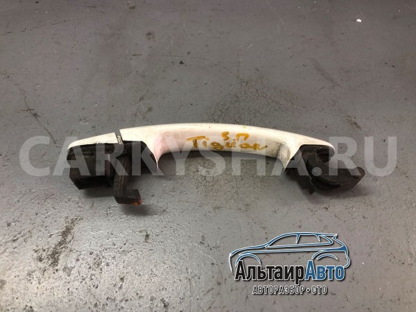 Ручка двери задняя правая Volkswagen Tiguan Volkswagen Tiguan оригинальный номер 5N0839885H