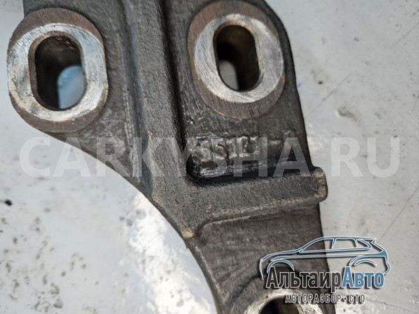 Кронштейн переднего редуктора Discovery 3 Land Rover Discovery оригинальный номер TAU500070