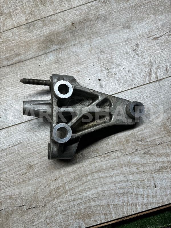 Кронштейн двигателя Nissan Murano Z50 (2002—2008) Nissan Murano оригинальный номер 11231CA00A