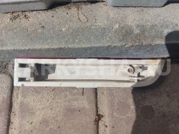 Отражатель заднего бампера лев Toyota Avensis T270 Toyota Avensis оригинальный номер 8192013022