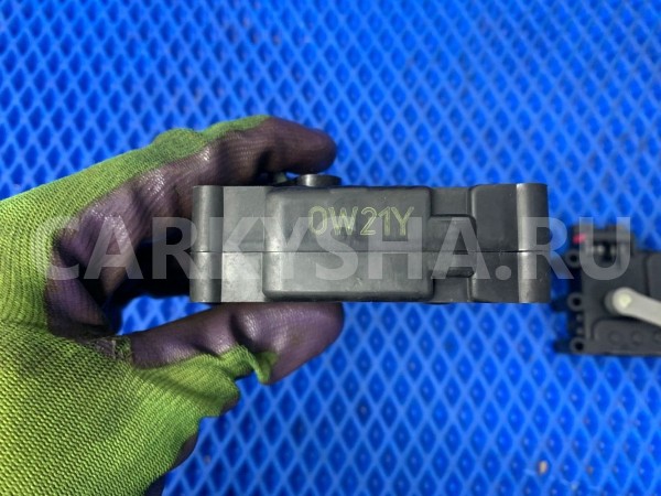 Сервопривод заслонок печки Mazda CX-7 Mazda 2 оригинальный номер GJ6A-61-B60