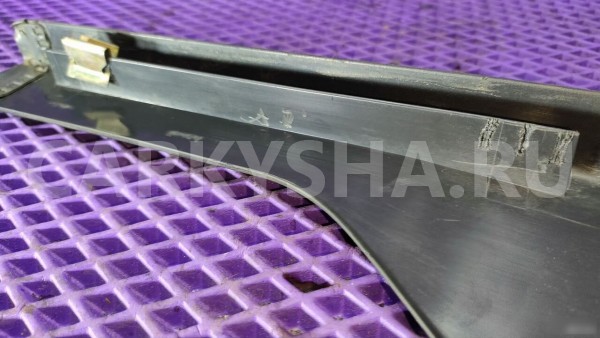 Накладка порога левая задняя Mercedes-Benz W210 Mercedes-Benz E-klasse оригинальный номер 2106800735