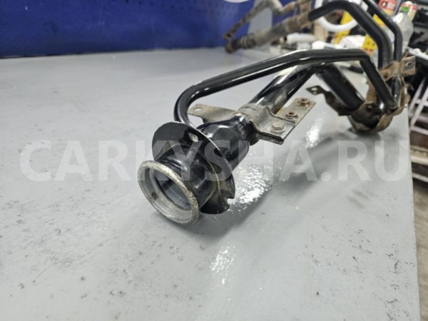 Заливная горловина топливного бака Mazda CX-7 Mazda 2 оригинальный номер EG2142210E