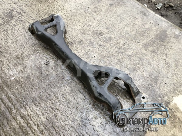 Балка задняя подрам Volkswagen Touareg 7L0512369B Volkswagen Touareg оригинальный номер 7L0512369B