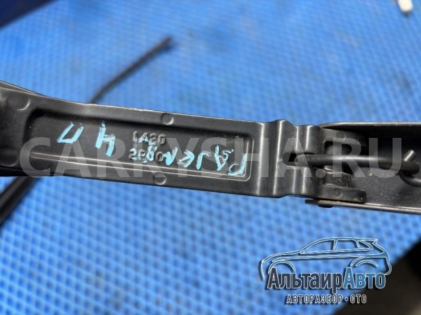 Поводок дворника правый Pajero 4 Mitsubishi i оригинальный номер 14522P00