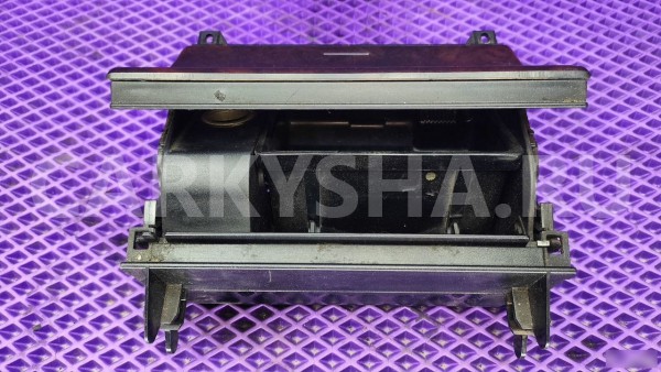 Пепельница Mercedes-Benz W210 Mercedes-Benz E-klasse 