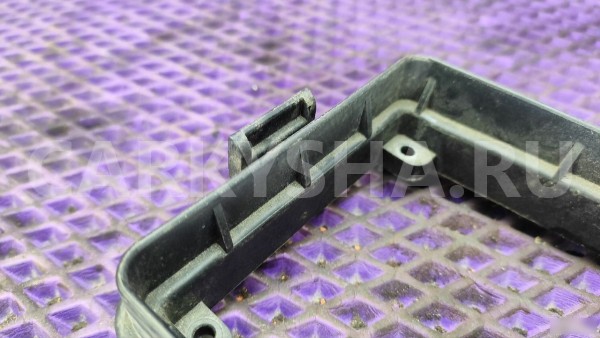 Крышка блока предохранителей Mercedes-Benz W124 Mercedes-Benz W124 