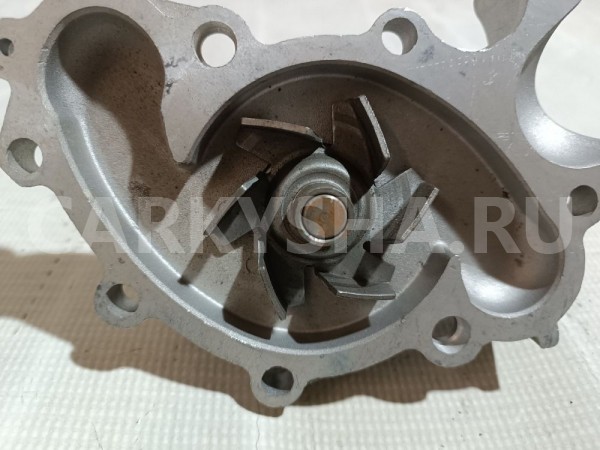 Насос водяной (помпа) Toyota Hilux Surf оригинальный номер 1610069225