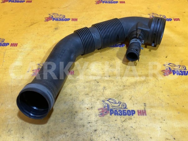 Патрубок воздушного фильтра Skoda Octavia II (2004—2009) Skoda Octavia оригинальный номер 1K0129684AE