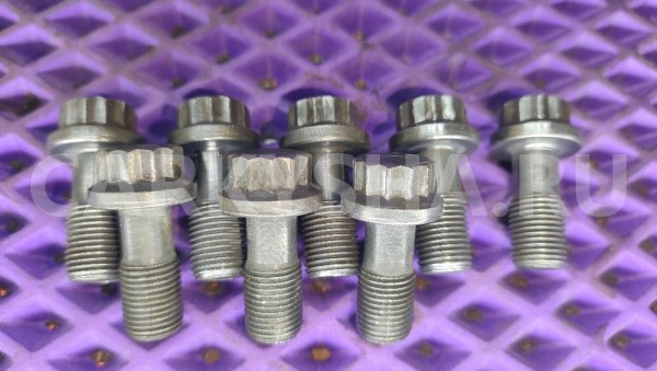 Болты маховика Mercedes-Benz W124 M103 Mercedes-Benz W124 оригинальный номер 1020320071