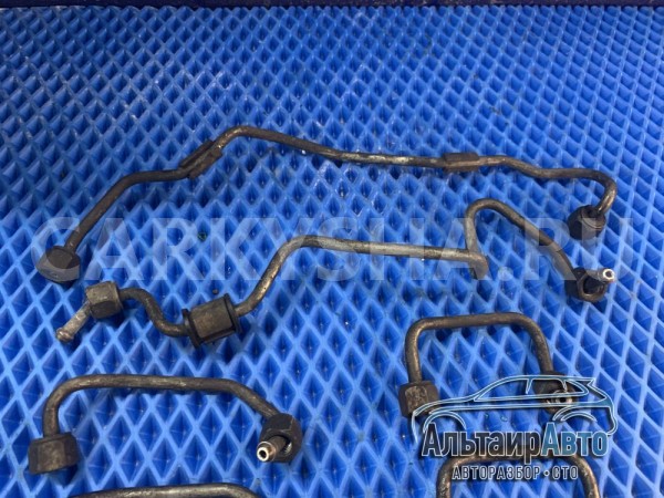 Топливная трубка на форсунку Discovery 3 276DT 2.7 Land Rover Discovery оригинальный номер LR004714