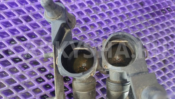 Патрубки печки Mercedes-Benz W210 Mercedes-Benz E-klasse оригинальный номер 2108300024