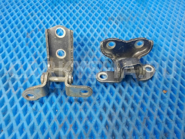 Петли передней правой  двери  Toyota Avensis T250 Toyota Avensis оригинальный номер 68710-0D010