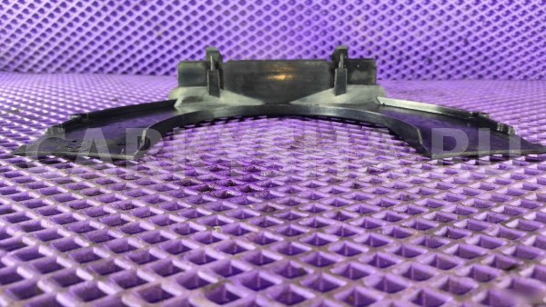 Накладка жабо Mercedes-Benz W210 Mercedes-Benz E-klasse оригинальный номер 2108300013