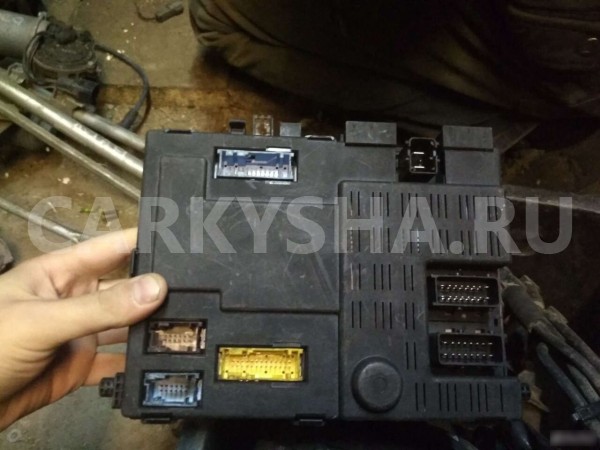 Блок предохранителей Citroen Berlingo I (1996—2002) Citroen Berlingo оригинальный номер 73006312