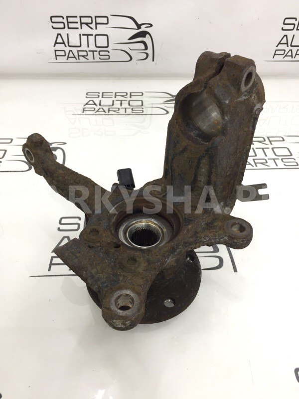 Поворотный кулак левый Skoda Octavia A5 1.8 CDAB Skoda Octavia 