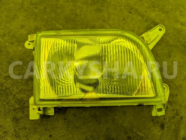 Фара Toyota HiAce 
