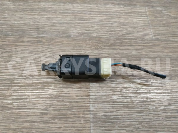 Датчик включения стоп-сигналов Chevrolet Lacetti оригинальный номер 96874570