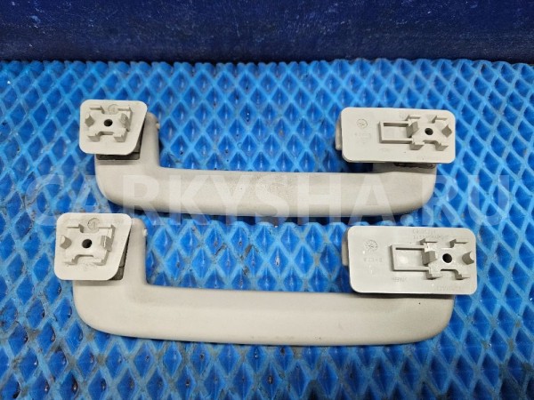 Ручка потолочная Discovery 3 левая задняя Land Rover Discovery оригинальный номер EDP000033LUM